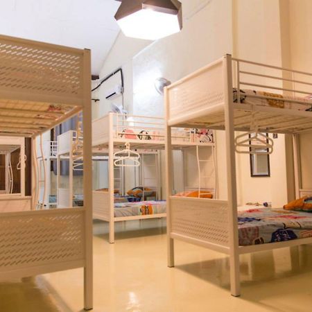 Vloft Backpackers Hostel Іпох Екстер'єр фото